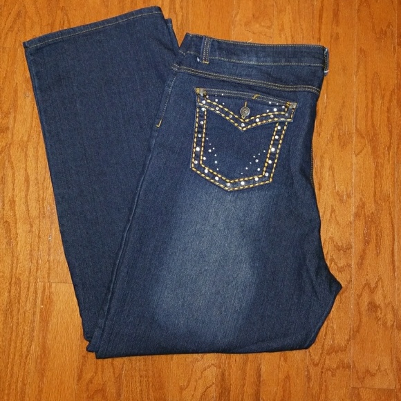 Creative Looks Jeans - Picture 2 of 4